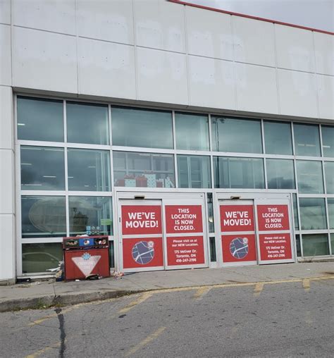 canadian tire weston and 401.